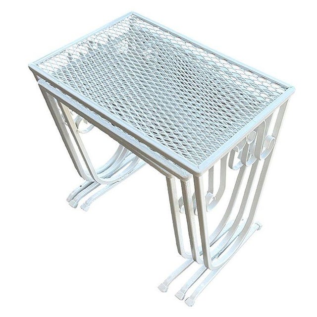 Metal Mid-Century Modern Salterini Style Wrought Iron Mesh Nesting Tables, Set of 3 For Sale - Image 7 of 10