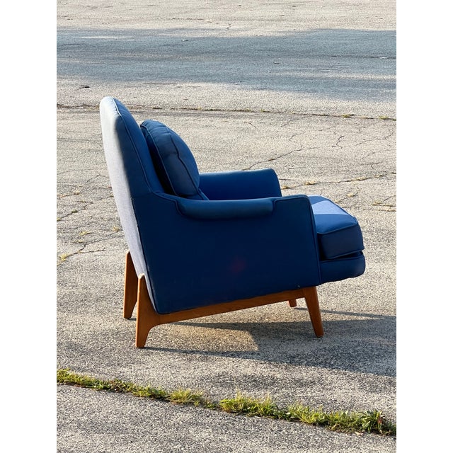 Vintage Dunbar Model 484 Lounge Chair and Ottoman For Sale - Image 9 of 9