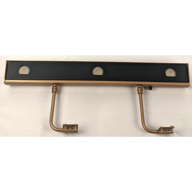 A sophisticated professional-quality art light by FineArtLight LLC, from the company's Masterpiece Series – Gallery...
