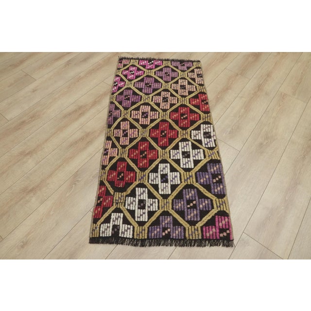 Size: 2 x 4 ft ( 60 x 120 cm) 23 x 47 inches Color: Organic Natural Dye ( Purple,Red,Pink,Yellow,White ) Material: 100%...