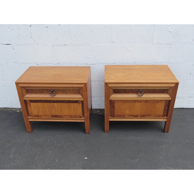 Basic Witz Mid Century Modern Burlwood Nightstands Bedside Tables a Pair 6577 For Sale - Image 4 of 15