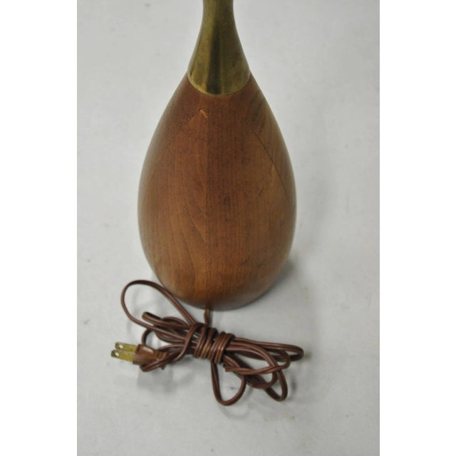 Vintage Tony Paul Mid Century Modern Sculpted Walnut & Brass Small Table Lamp For Sale - Image 9 of 12