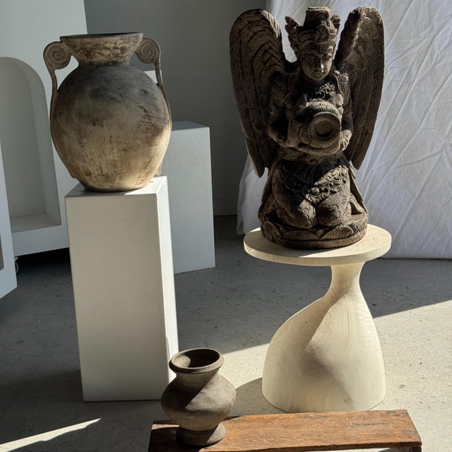 Unknown, Traditional Indonesian Sculpture of a Winged Deity in Volcanic Limestone, 1980s, Stone For Sale - Image 10 of 11