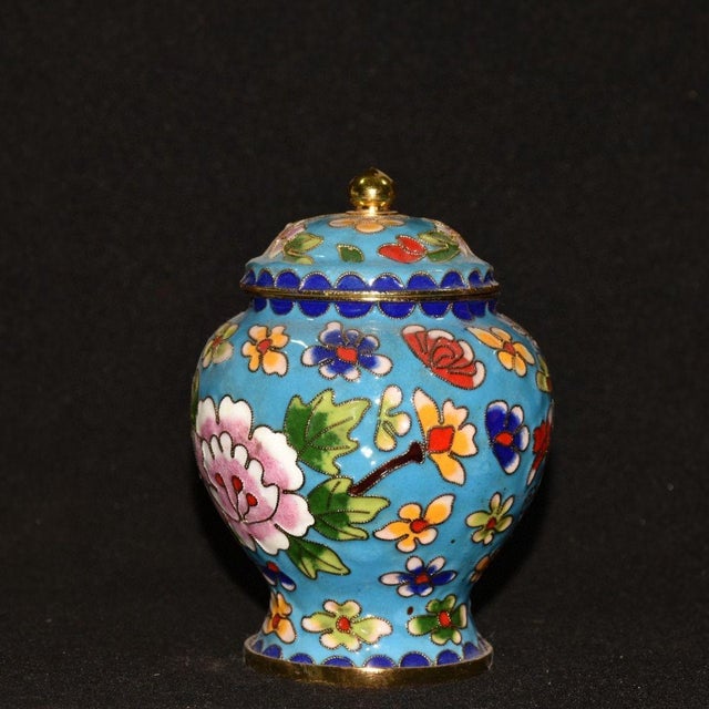 Traditional Vintage Blue Cloisonné Enamel Ginger Jar With Peony Motif and Lid For Sale - Image 3 of 9