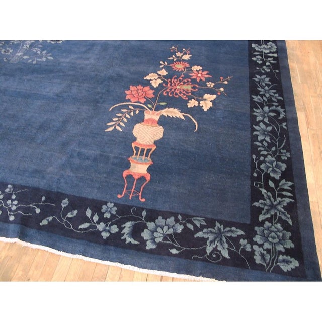 1920s Blue Floral Vase Design Antique Chinese Art Deco Rug 9' X 11'8" Carpet For Sale - Image 4 of 8