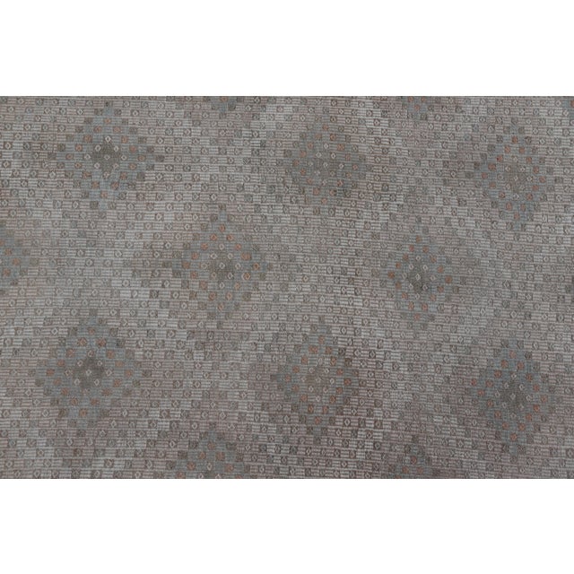 All-Over Geometric Design Vintage Turkish Kilim Flat Weave Rug in Neutral Tones For Sale - Image 12 of 13