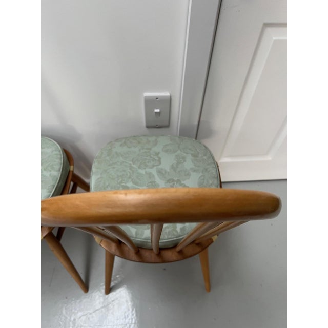 1970s Blonde High Hoop Dining Chairs from Ercol, 1970s, Set of 4 For Sale - Image 5 of 12