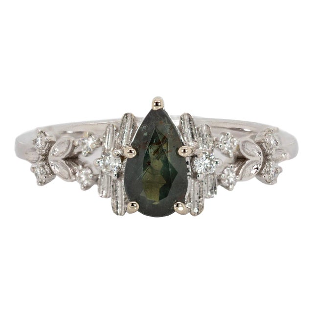 Brazilian Alexandrite and Diamond Ring in 14k Solid Gold | Pe 8x4.5mm, Size 6.75 For Sale