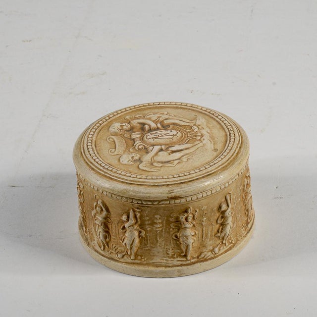 Ceramic Box with from FM Manifattura di Signa, 1733 For Sale - Image 4 of 10