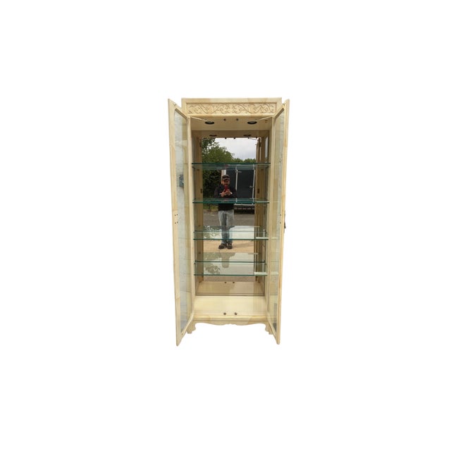 1980s Vintage Henredon Faux Goatskin Pan Asian Campaign Curio Cabinet Hutch Display B For Sale - Image 5 of 18