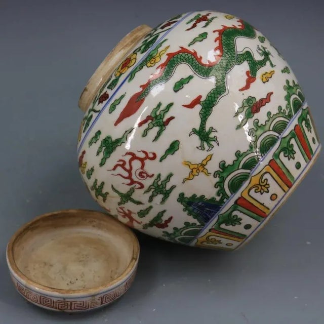 Chinese Vintage Ceramic Pot,Ming Dynasty Jiajing Marked Famille Verte Porcelain Tea Jar Hand Painted Cloud Dragon Pattern For Sale - Image 4 of 7