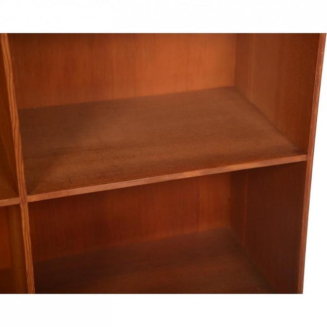 Bookcase in Oregon Pine by Mogens Koch, 1970s For Sale - Image 4 of 10