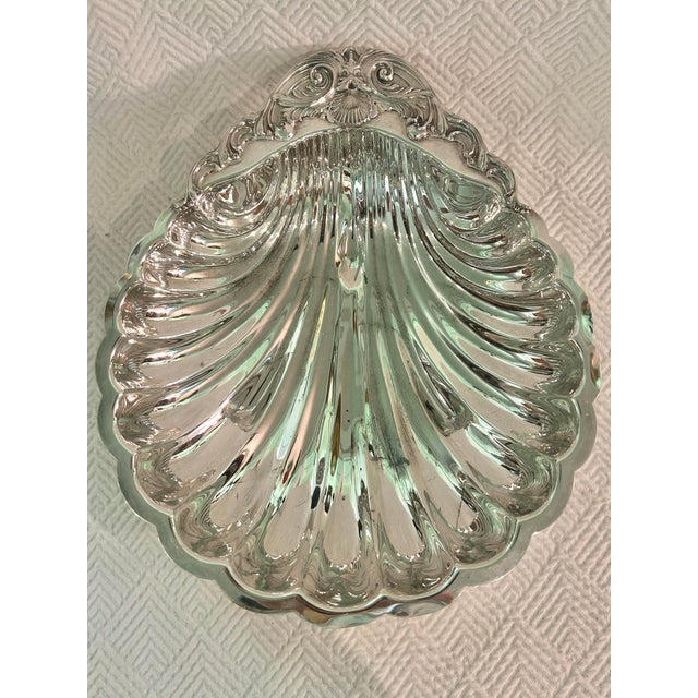 Rococo Mid 20th Century Rococo Hollywood Regency 10.5” Silver Plate Shell Dish Attributed to Fb Rogers - With Natural Shells For Sale - Image 3 of 9
