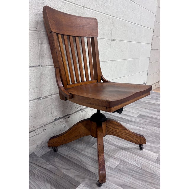 Early 20th Century Antique Arts & Crafts Mission Style Quarter Sawn Tiger Oak Swivel Desk Chair For Sale - Image 5 of 8