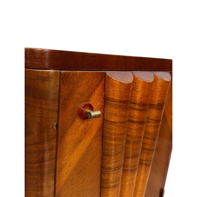 1930s Art Deco Nightstands in Walnut Root Veneer with Conical Columns, 1930s, Set of 2 For Sale - Image 5 of 14