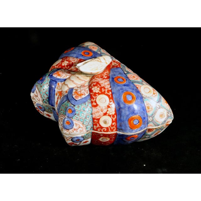 Japanese Porcelain Large Box in the Form of a Butterfly For Sale - Image 4 of 6