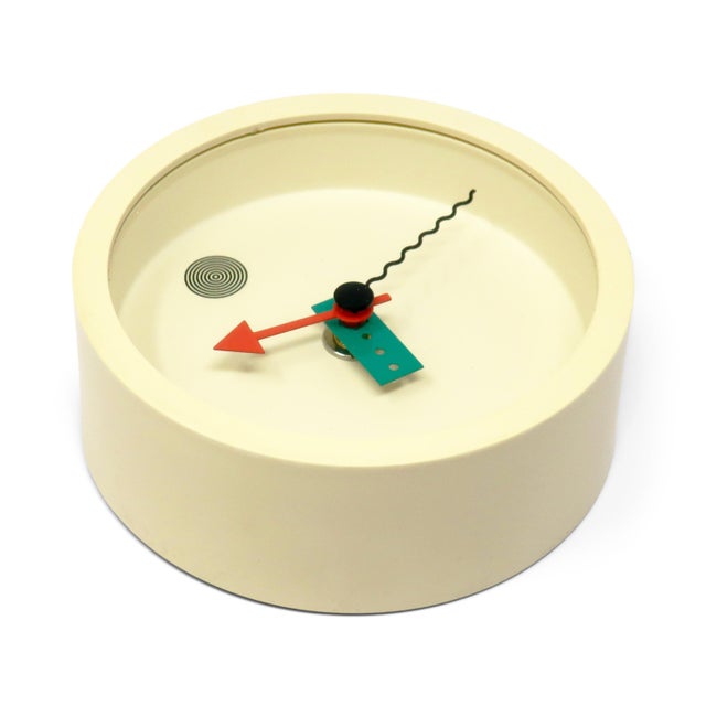 1980s White Postmodern Wall Clock by Shohei Mihara for Wakita For Sale - Image 4 of 5