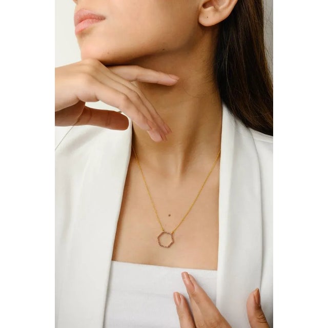 This is part of Chairish’s Fine Jewelry assortment. Amethyst Hexagon Pendant Chain Necklace in 14K Gold with round cut...