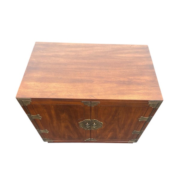 1970s Pair of Vintage Henredon Pan Asian Campaign Chinoiserie Commode Cabinets, Attributed For Sale In Philadelphia - Image 6 of 12