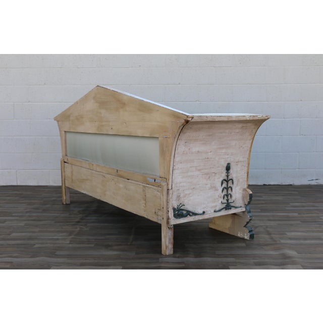 Early 19th Century Swedish Gustavian Neoclassical Sphinx Sofa, Parcel-Gilt For Sale - Image 15 of 18