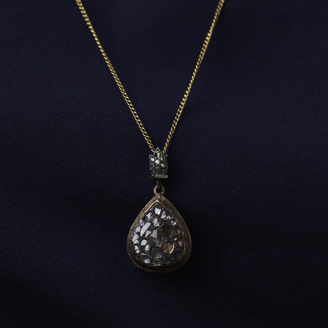 This beautiful Victorian diamond necklace is a romantic antique design from the 1880’s, featuring 30 rose cut diamonds...