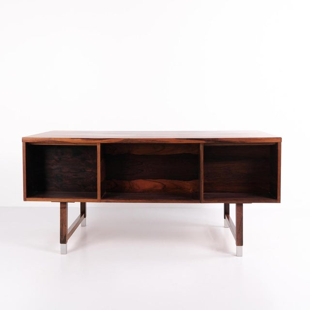 Mid-Century Model EP401 Desk in Rosewood attributed to Eigil Petersens Møbelfabrik, 1960s For Sale - Image 4 of 15