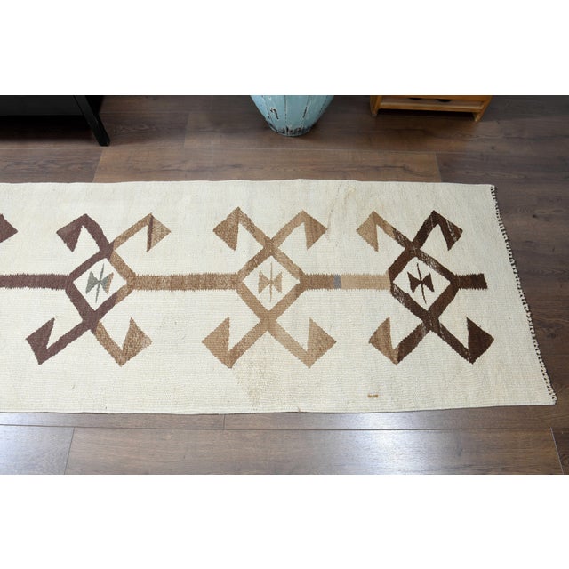1970s Vintage Turkish Handmade Wool Cotton Beige Runner Rug For Sale - Image 10 of 11