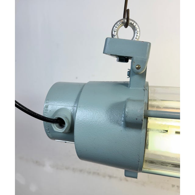 East German Industrial Fluorescent Tube Light from Leuchtenbau Wittenberg, 1980s For Sale - Image 17 of 18