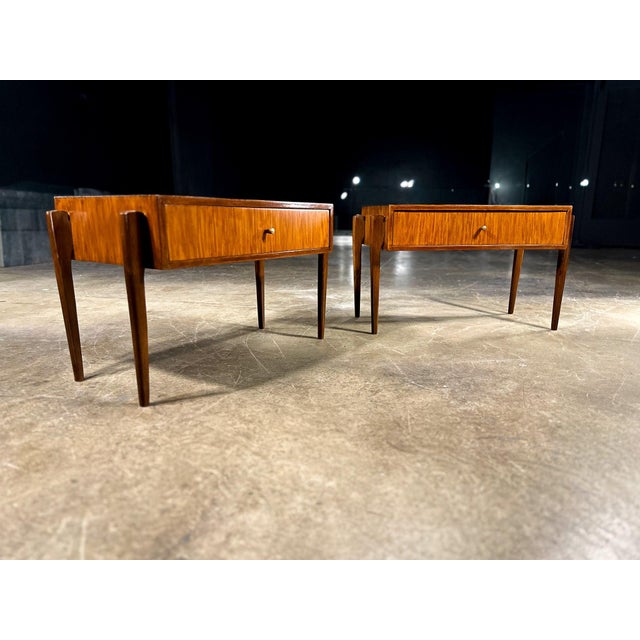 Brown Pair of Brazilian Mid-Century Nightstands in Caviúna Wood, Brazil, 1950s For Sale - Image 8 of 15