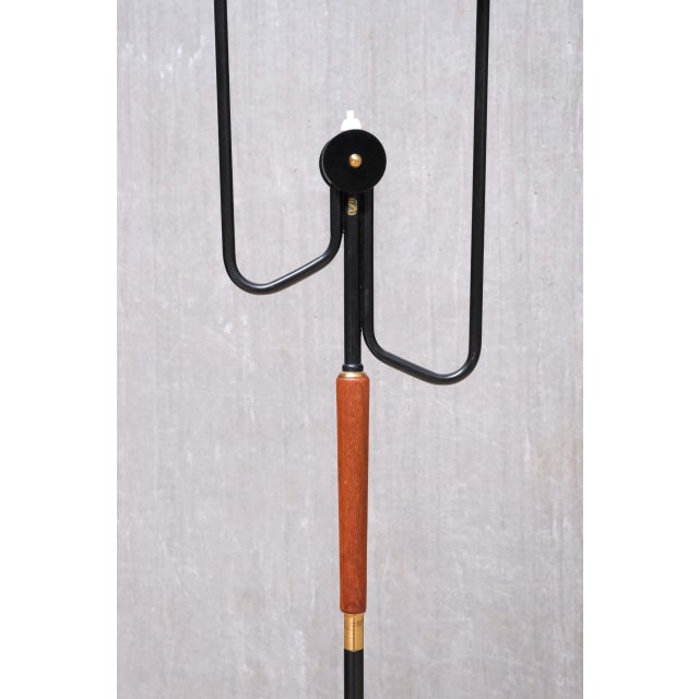 Black Swedish Modern Floor Lamp in Metal and Brass with Teak, 1950 For Sale - Image 8 of 13