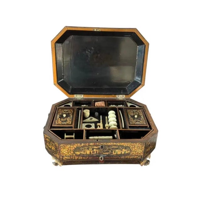 19th Century Chinese Export Lacquer Chinoiserie Sewing Box For Sale In Tampa - Image 6 of 15