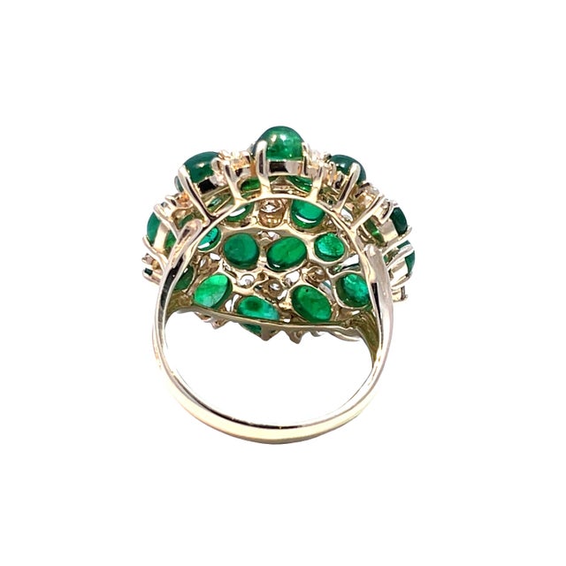 14k Yellow Gold Emerald & Diamond Cluster Ring, Size 7 For Sale - Image 4 of 6