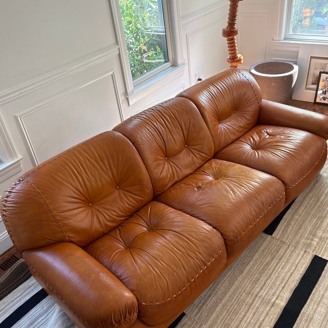 Vintage Cognac Leather Sapporo Sofa Attributed to Mario Marenco for Mobil Girgi, Italy, 1970s For Sale In New York - Image 6 of 7