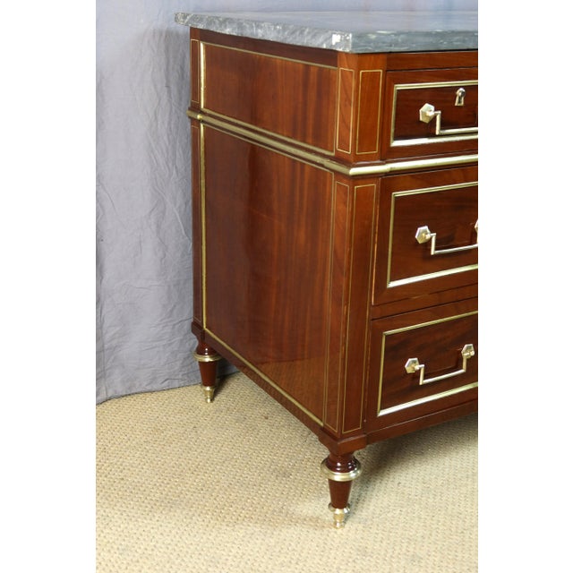 Louis XVI Commode in Wood, 1700s For Sale - Image 3 of 12
