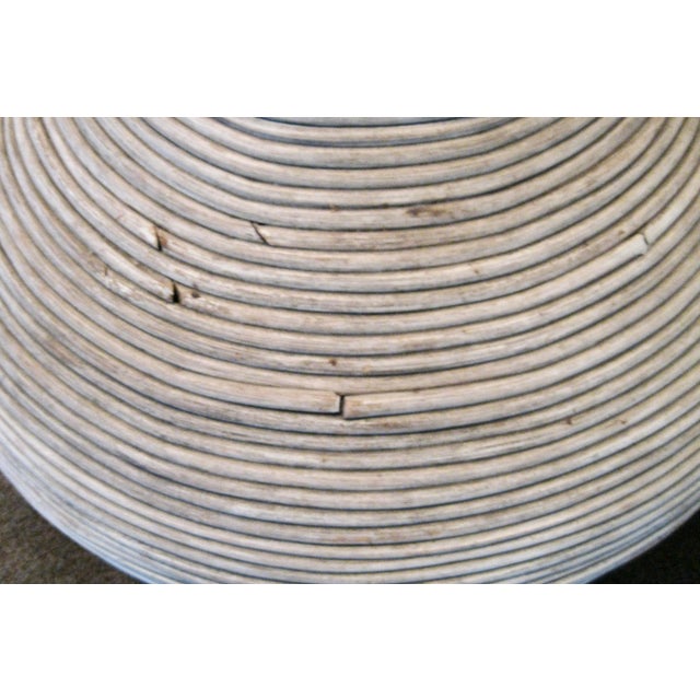 Vintage Coastal Sophistication White Pencil Reed Rattan Floor Vase in Ginger Jar Shape For Sale In Los Angeles - Image 6 of 8