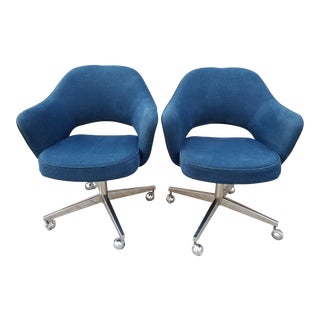 Mid Century Modern Eero Saarinen Executive Arm Chairs For Sale
