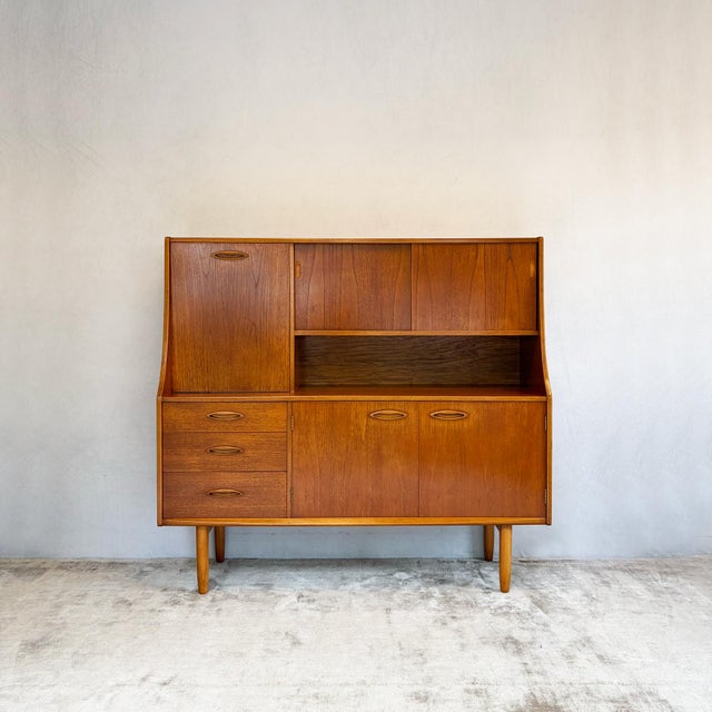 Teak Highboard with Drinks Cabinet from Jentique, 1950s For Sale - Image 15 of 15