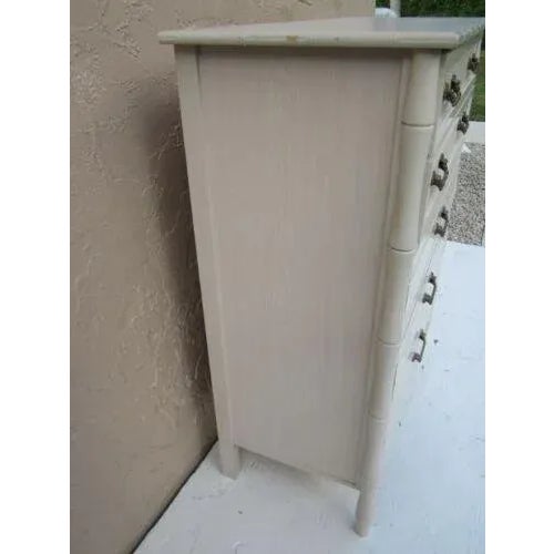 1970s 1970s Hollywood Regency Broyhill White Chest Vintage 5 Drawers For Sale - Image 5 of 13