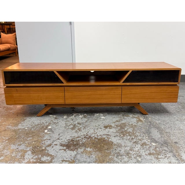 Design Plus Gallery presents the Nova Domus Soria TV Stand designed by Alan Soria for VIG Furniture. The Mid-Century...