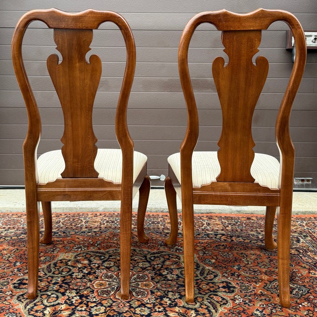 Wood Vintage Thomasville Winston Court Collection Queen Anne Solid Cherry Dining Chairs - A Pair (A) For Sale - Image 7 of 16