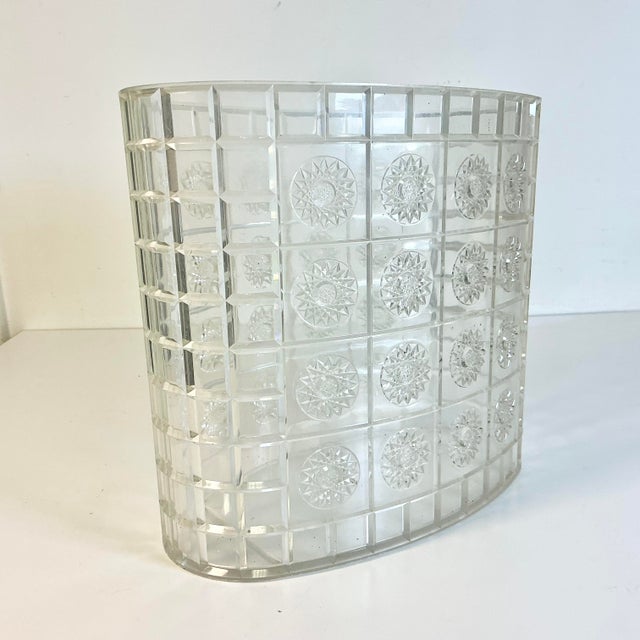 1950s Vintage Hollywood Regency Lucite Acrylic Wastebasket. For Sale - Image 10 of 17