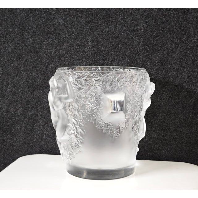 René Lalique Ganimede Ice Bucket in Satin Crystal by René Lalique for Lalique, Paris, 1950 For Sale - Image 4 of 16