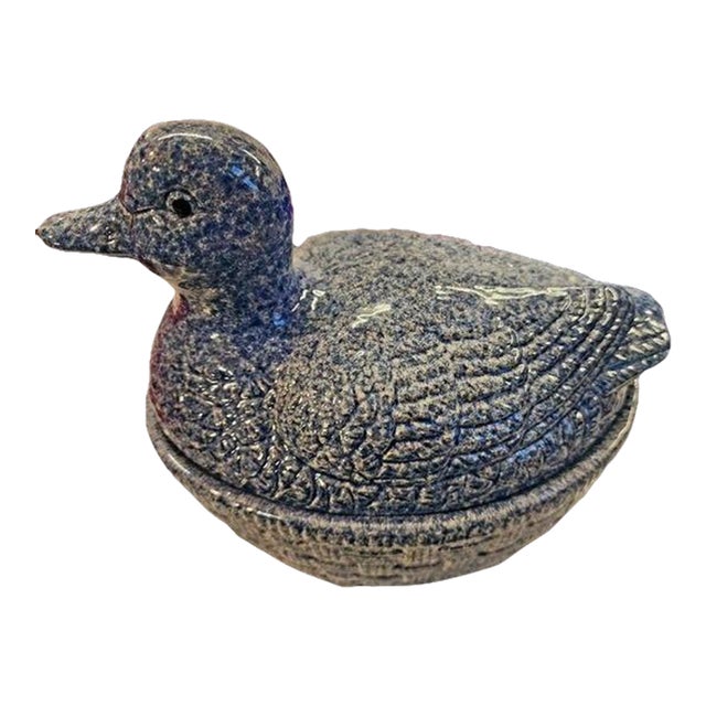 1980s Ceramic Spongeware Duck on Basket Casserole Dish 10"x6"7" For Sale