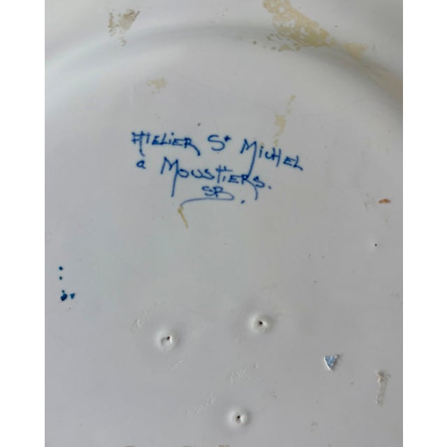 Late 20th Century Late 20th Century Hand-Painted Moustiers Faience Octagonal Plate by Atelier Saint-Michel For Sale - Image 5 of 8