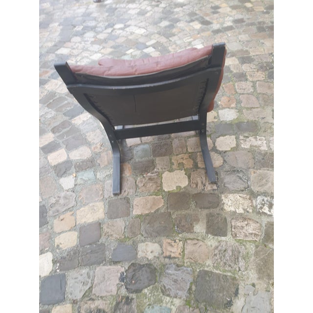 1970s Ergonomic Chair in Leather and Curved Wood, 1970s For Sale - Image 5 of 7