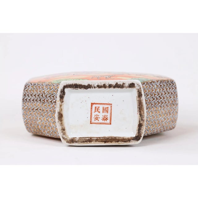 20th Century Chinese Style Hunt Scene Porcelain Octagonal Vase For Sale - Image 10 of 11