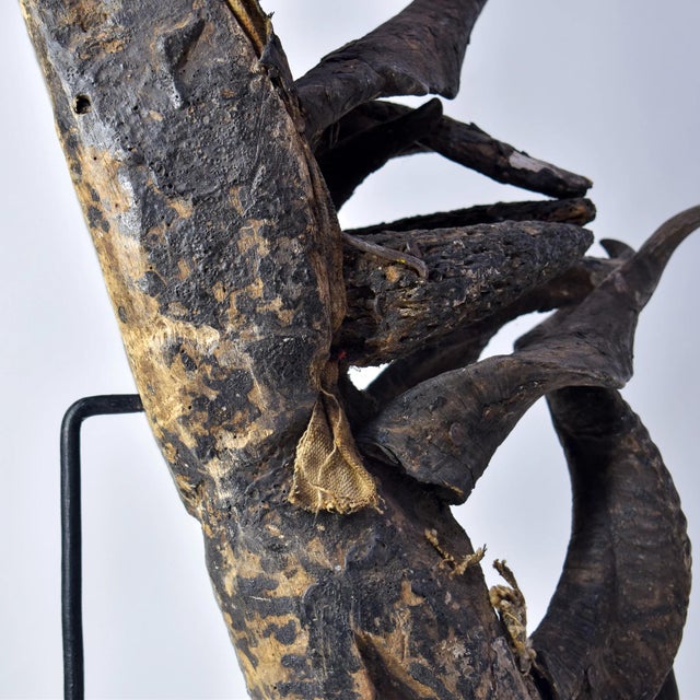 Wood Early 20th Century Dan, Wee, Kran, Guerre Guere Mask on Stand For Sale - Image 7 of 15