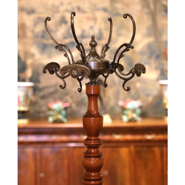 French Mid-Century French Louis XIII Style Spiral-Turned Cherry and Metal Hall Tree For Sale - Image 3 of 7