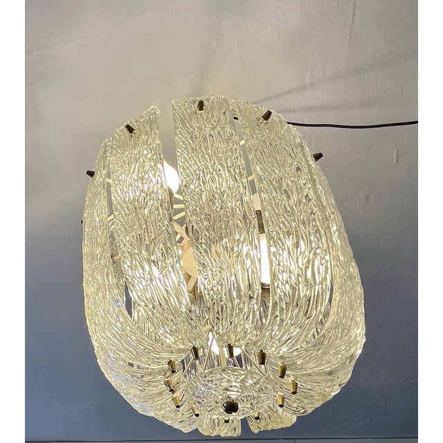 Mid-Century Modern Austrian Basket Chandelier in Brass and Curved Textured Glass by J. T. Kalmar, 1950s For Sale - Image 6 of 8