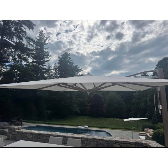 Tuuci Ocean Master Max Cantilever Umbrella | 10' Sq | Aluma-Teak | Triple Plate | $25k Retail For Sale - Image 10 of 12